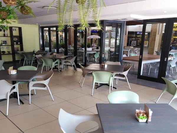 Cafe Mayfair (Westville)