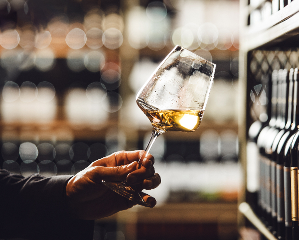 WHITE WINE